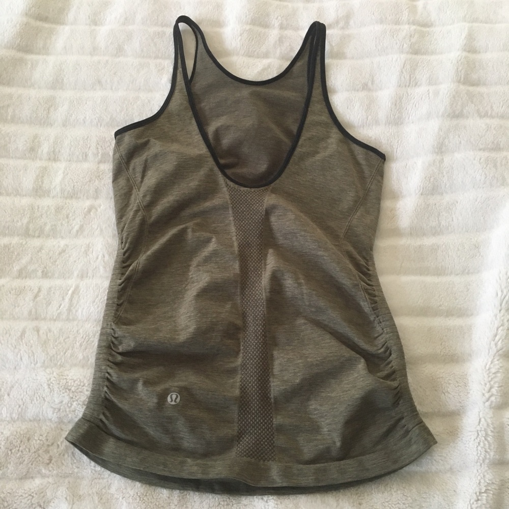 Lululemon In The Flow Tank - Picture 4 of 5